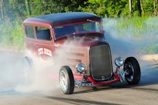 Paul 1932 Ford Sedan - Picture 11