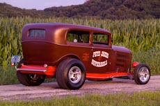 Paul 1932 Ford Sedan - Picture 17